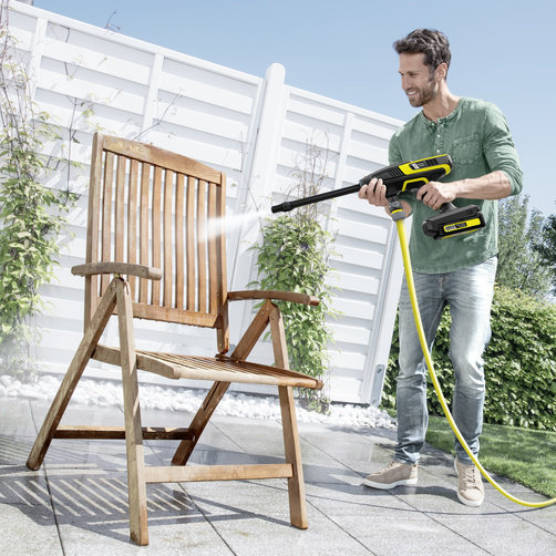 Аккумуляторная минимойка среднего давления Karcher KHB 6 Battery - <h3>Сменный аккумулятор Karcher Battery Power 18 В</h3>
<ul>
	<li>Технология Real Time: отображение на ЖК-дисплее аккумулятора его емкости, остающегося времени работы или заряда.</li>
	<li>Высокая энергоотдача и долгий срок службы благодаря литий-ионным аккумуляторным элементам.</li>
	<li>Совместим со всеми устройствами на аккумуляторной платформе Karcher Battery Power 18 В.</li>
</ul>