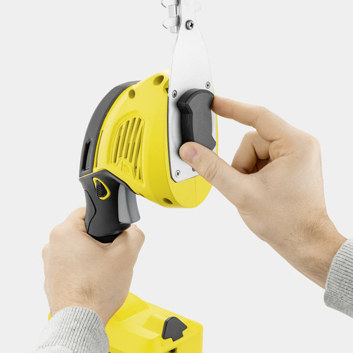 Аккумуляторные ножницы Karcher GSH 18-20 Battery - <h3>Pешение «2 в 1»</h3>
Легкая замена ножа для травы ножом для кустарника и наоборот.
