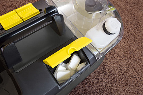Профессиональный моющий пылесос Karcher Puzzi 10/2 Adv - изображение 4