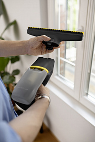 Аккумуляторный стеклоочиститель Karcher WV 2 Universal Precision+ Black - изображение 2